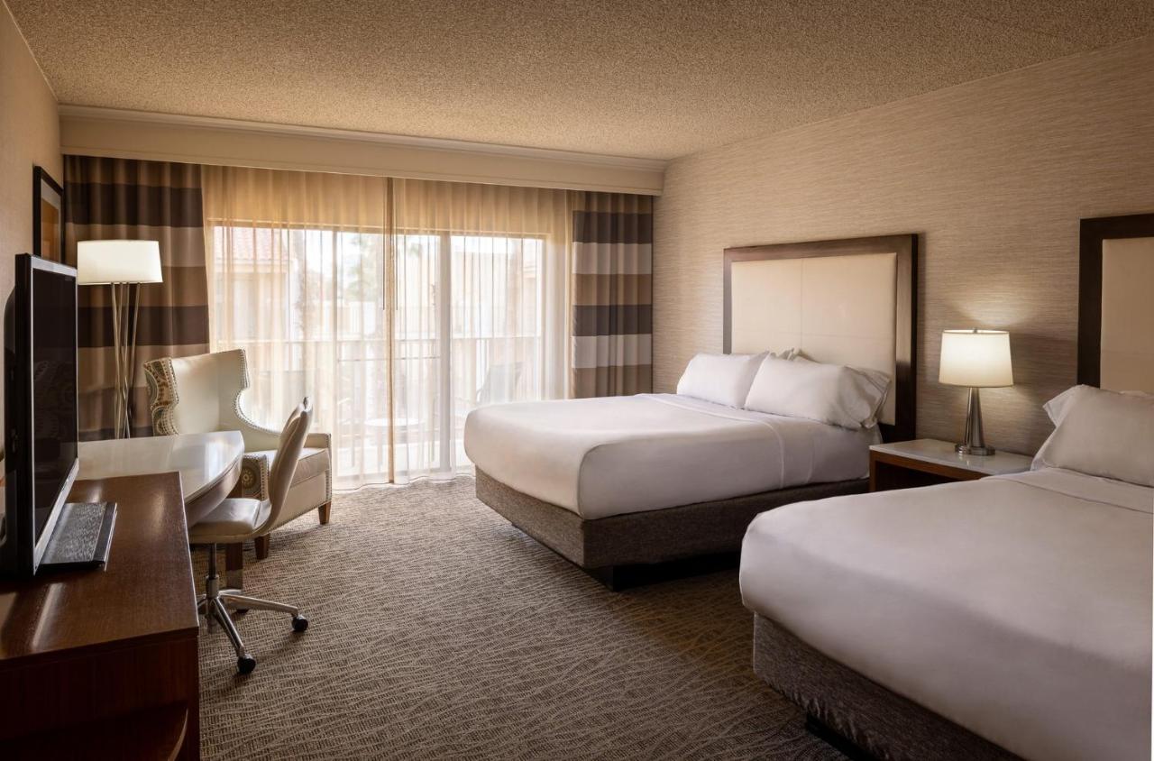 Crowne Plaza Phoenix - Chandler Golf Resort By Ihg Exterior photo