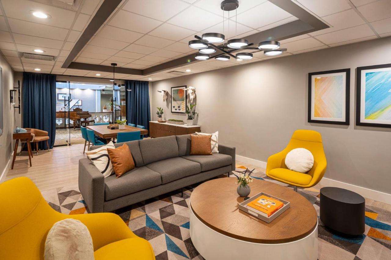 Crowne Plaza Phoenix - Chandler Golf Resort By Ihg Exterior photo