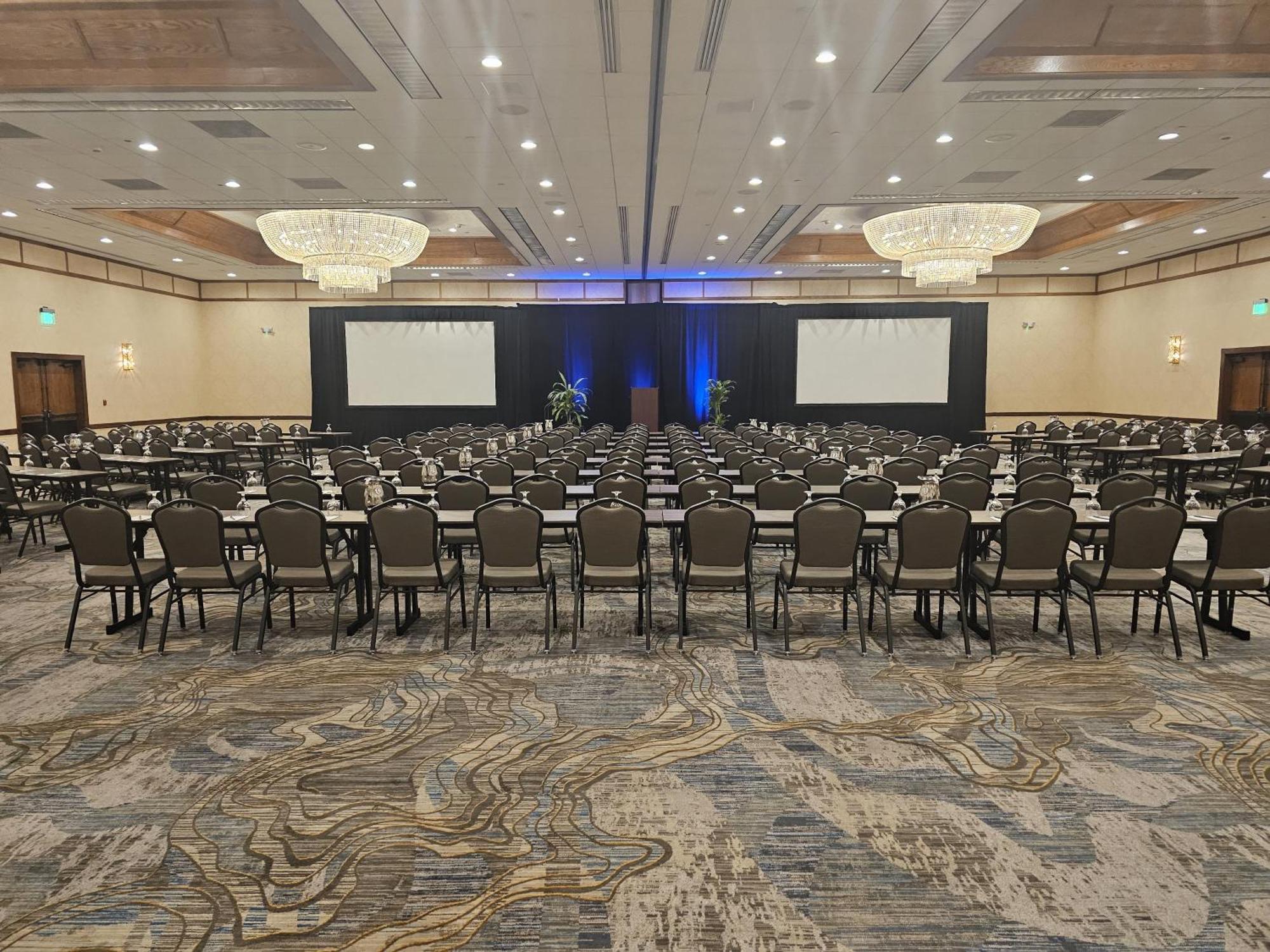 Crowne Plaza Phoenix - Chandler Golf Resort By Ihg Exterior photo